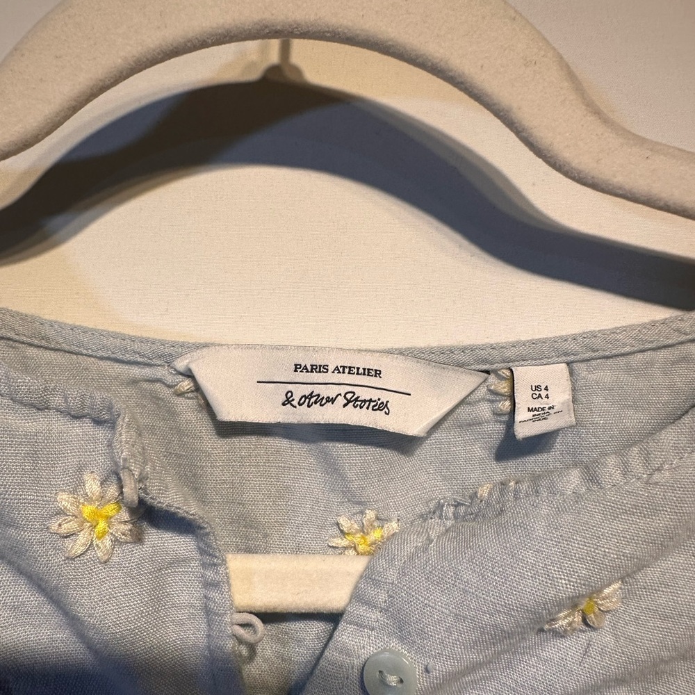 & Other Stories Sky Blue Daisy Embroidered Puff-Sleeve Blouse - Picture 2 of 7